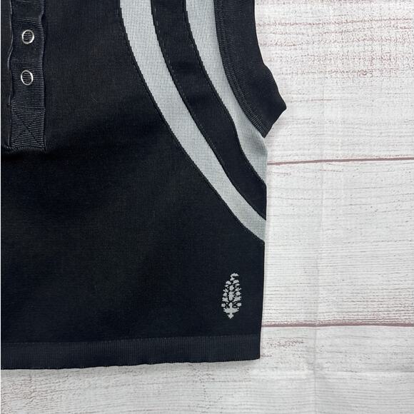New Free People Movement Free Kick Crop Henley Black Muscle Tank Women's Size XS - Picture 5 of 8